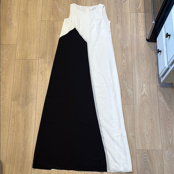 PAULE KA Dresses & Skirts - Paule Ka Black and White Colorblock Maxi Dress